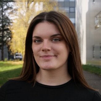 Send an email to Lucie Biniguer